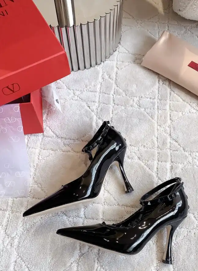 hype Valentino High Heels