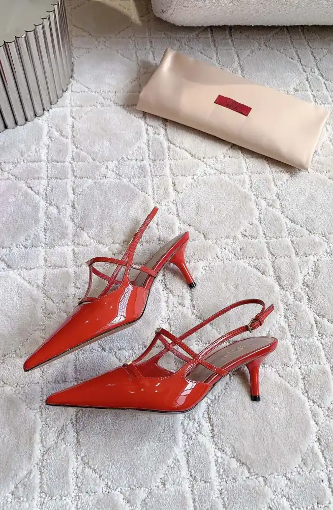 hype Valentino High Heels