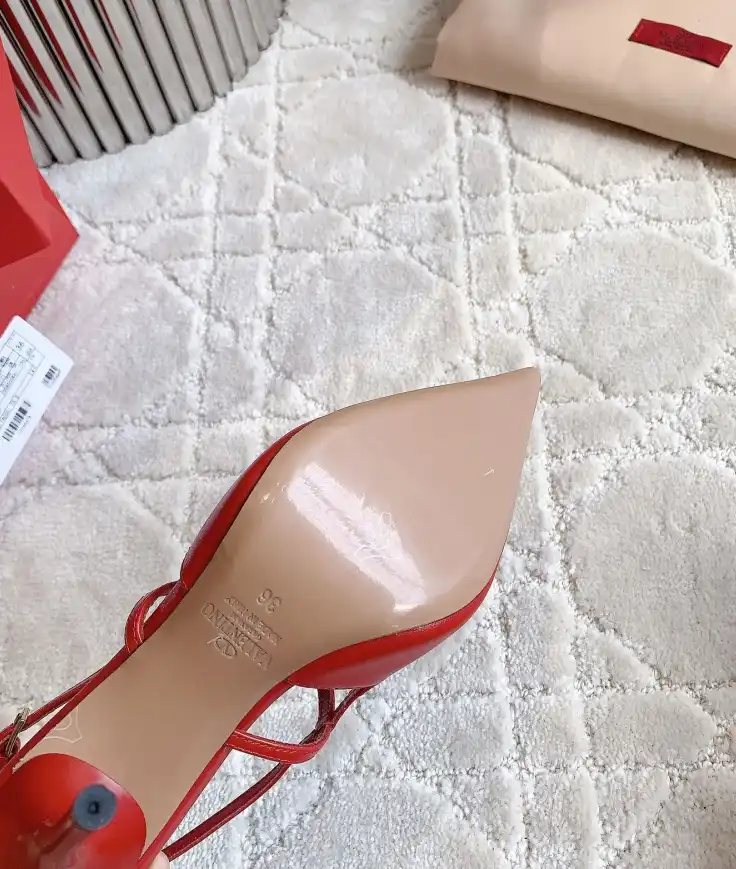 hype Valentino High Heels