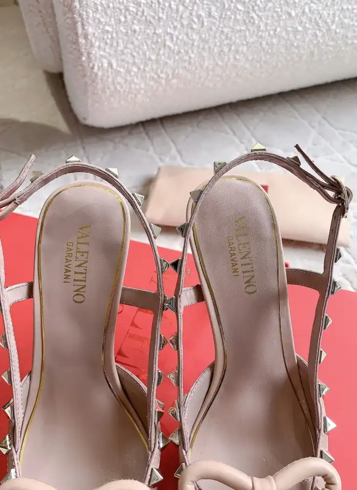 hype Valentino High Heels