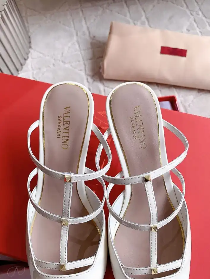 hype Valentino High Heels