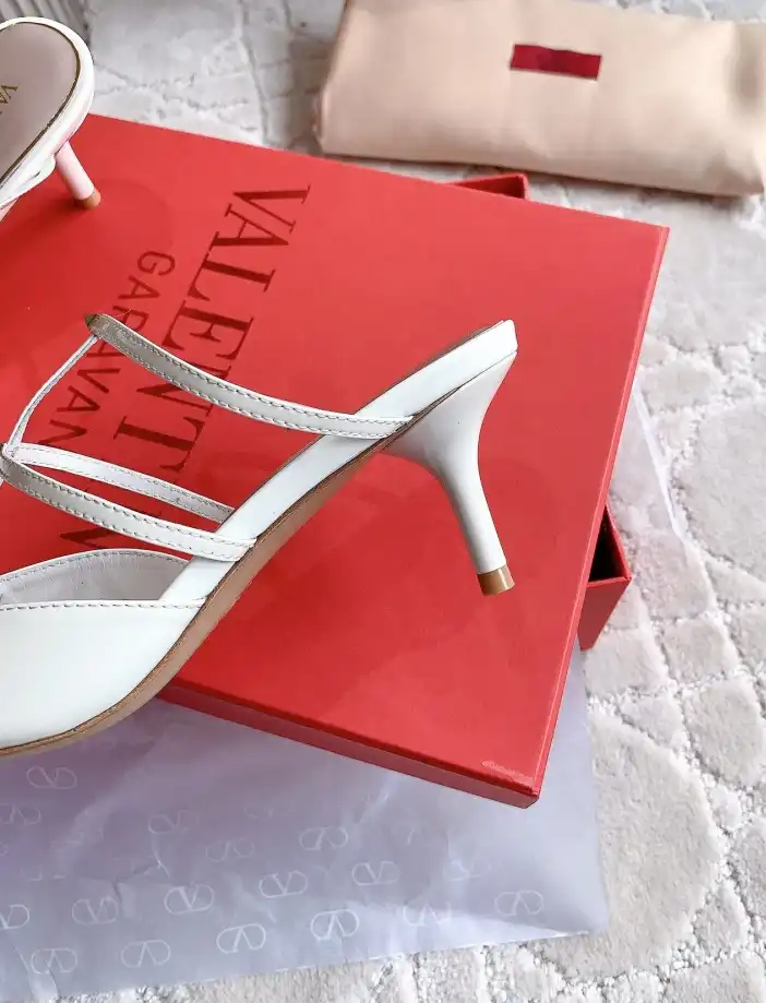 hype Valentino High Heels