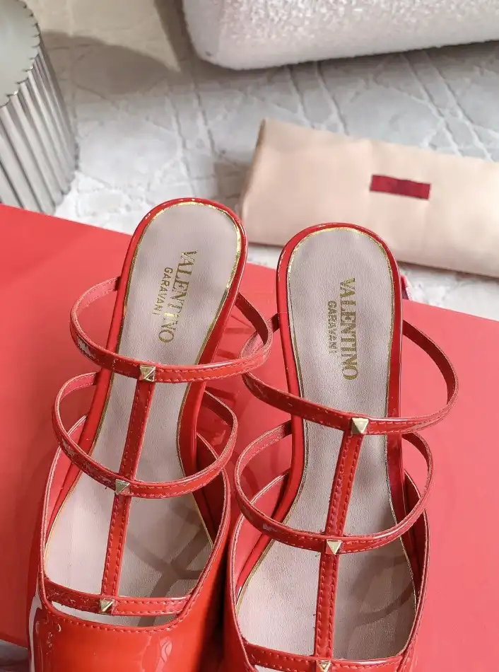 hype Valentino High Heels