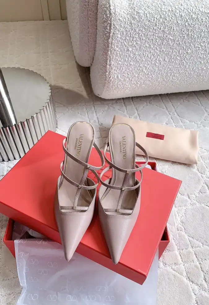 hype Valentino High Heels