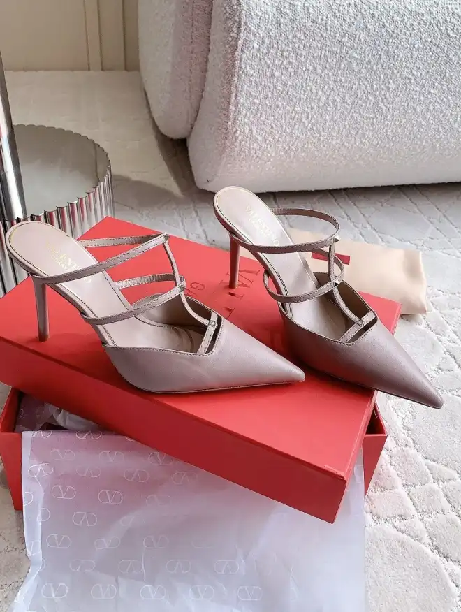 hype Valentino High Heels