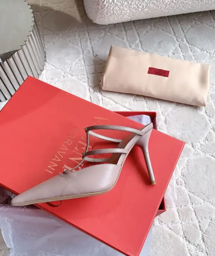 hype Valentino High Heels