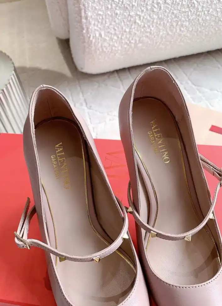 hype Valentino High Heels