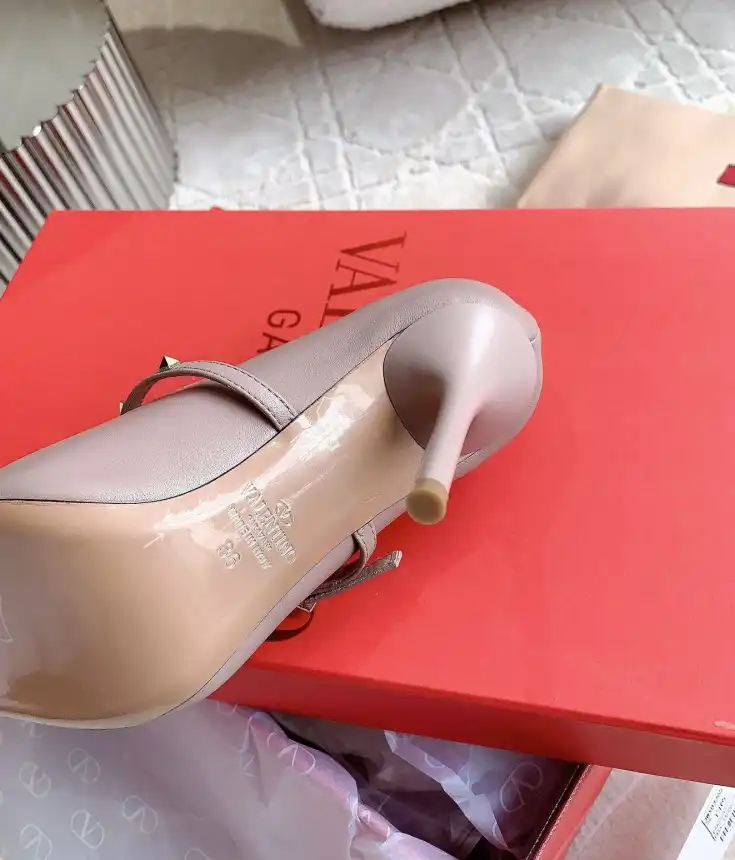 hype Valentino High Heels