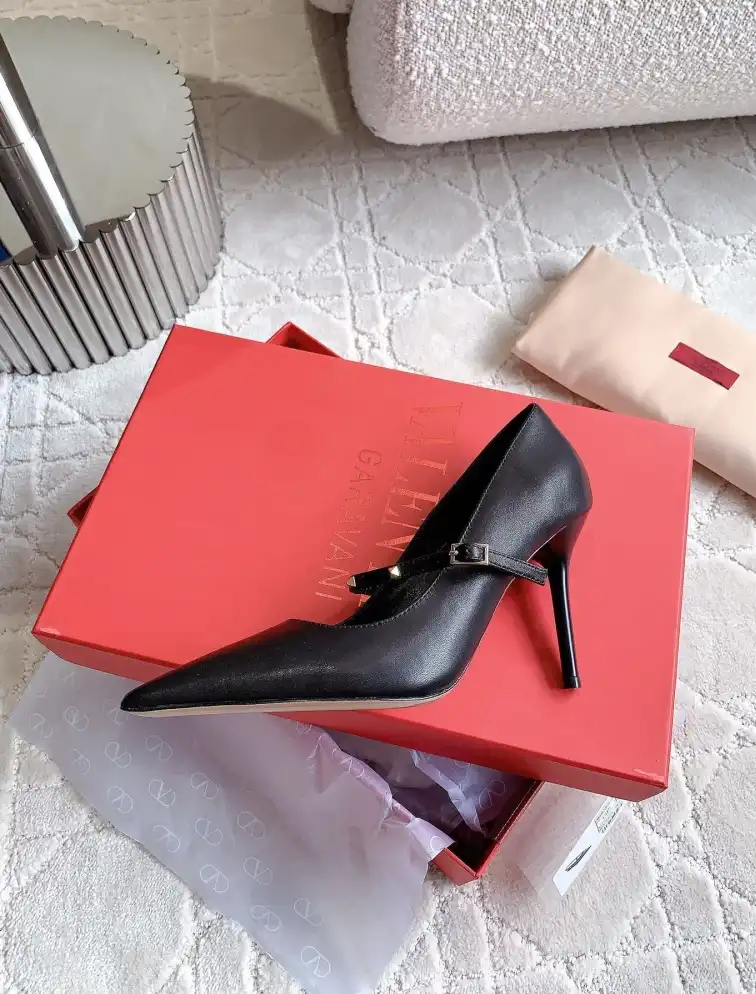 hype Valentino High Heels