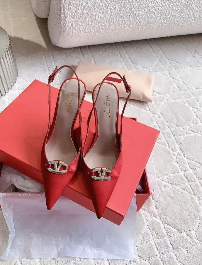 hype Valentino High Heels