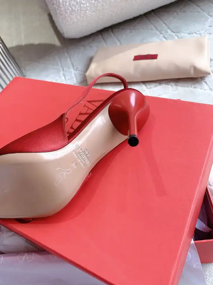 hype Valentino High Heels