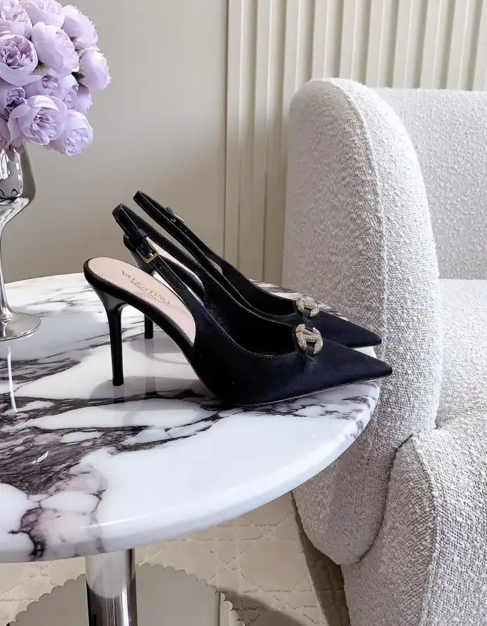 hype Valentino High Heels