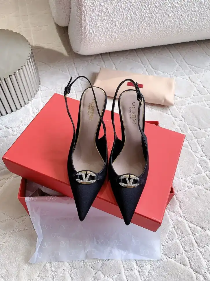 hype Valentino High Heels