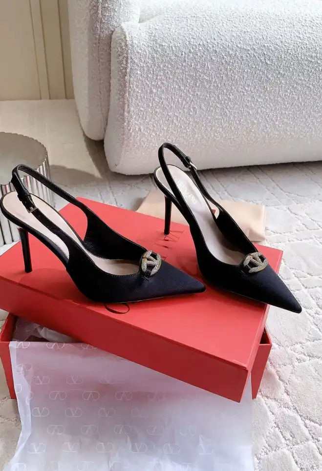 hype Valentino High Heels