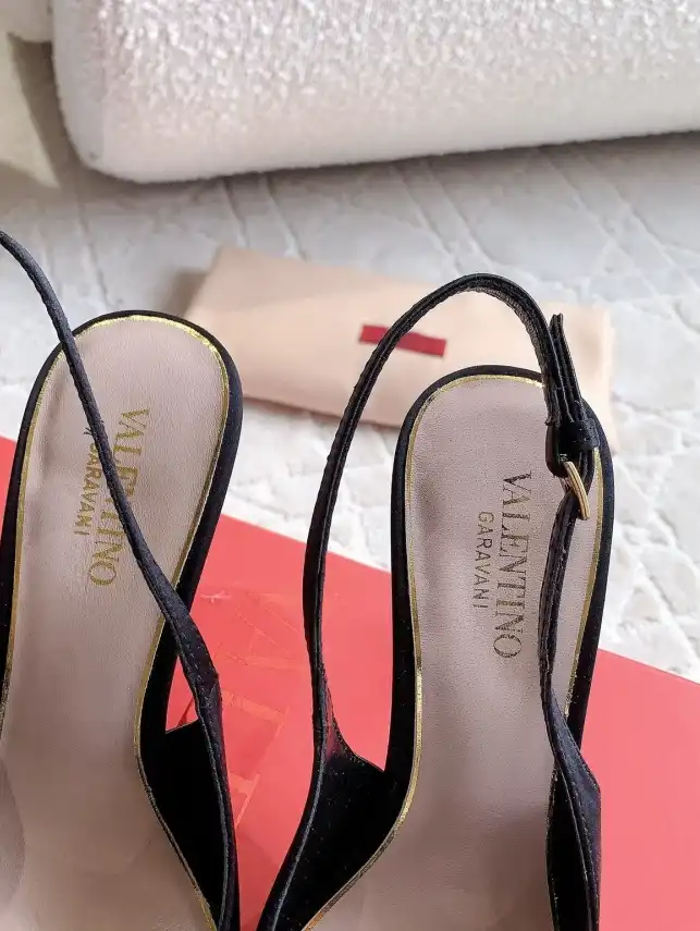 hype Valentino High Heels