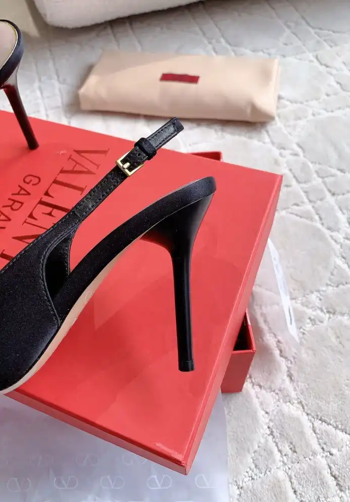 hype Valentino High Heels