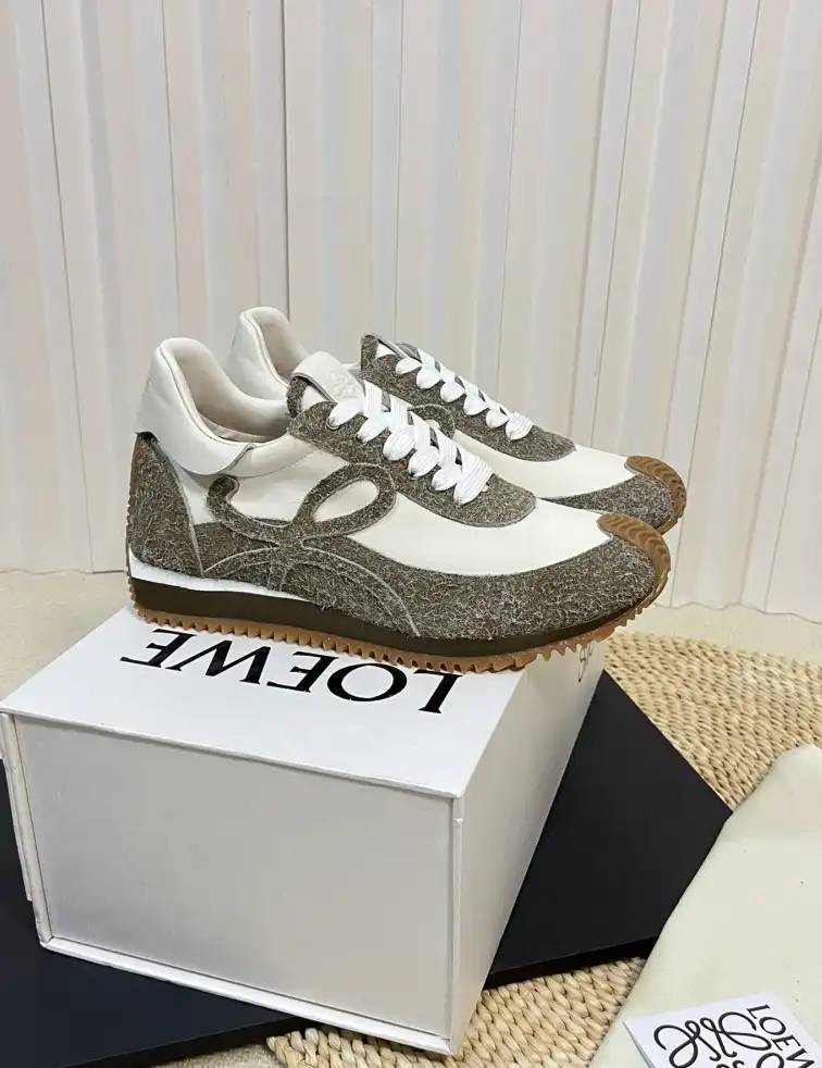 hype Loewe Sneakers