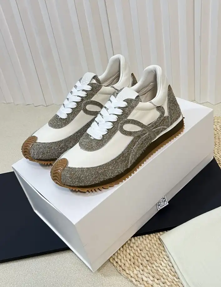 hype Loewe Sneakers