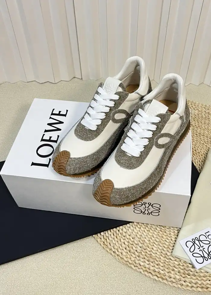 hype Loewe Sneakers