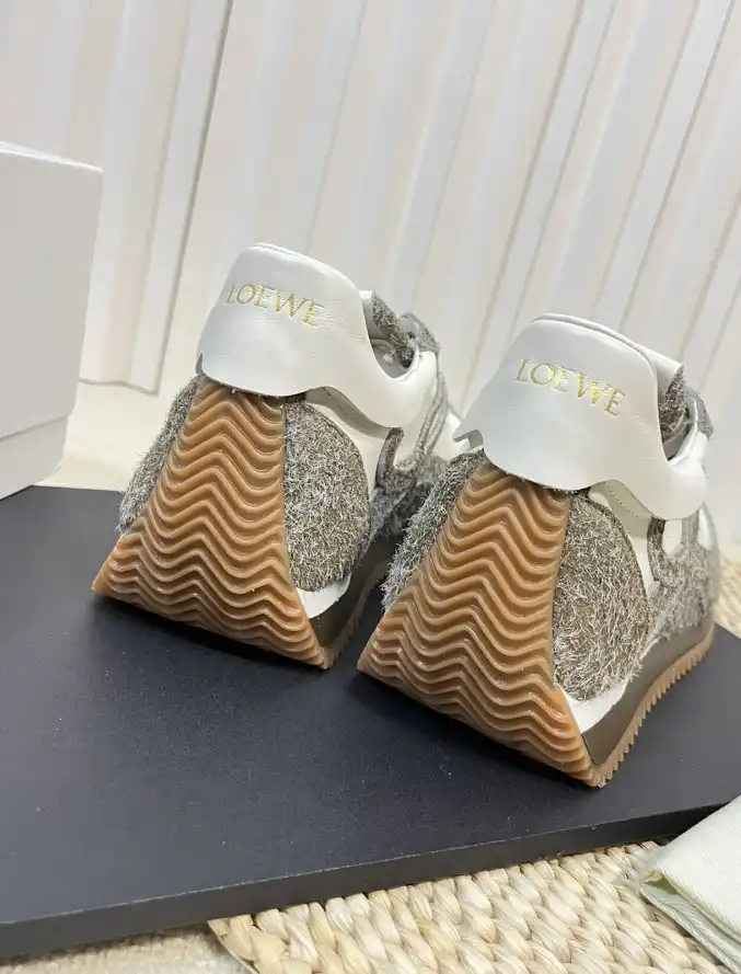 hype Loewe Sneakers