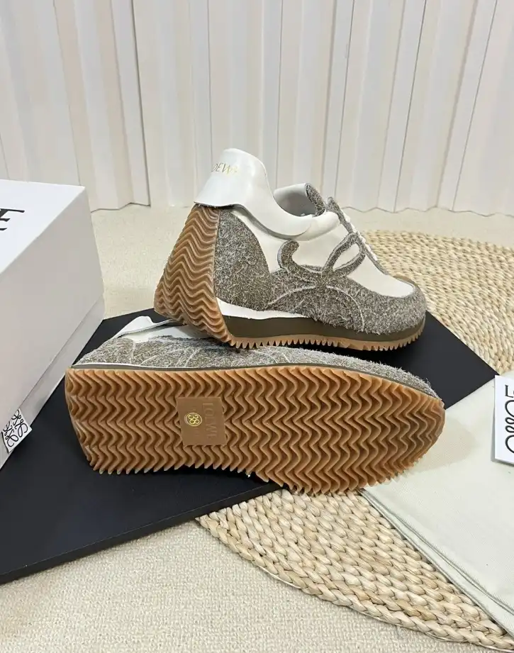 hype Loewe Sneakers