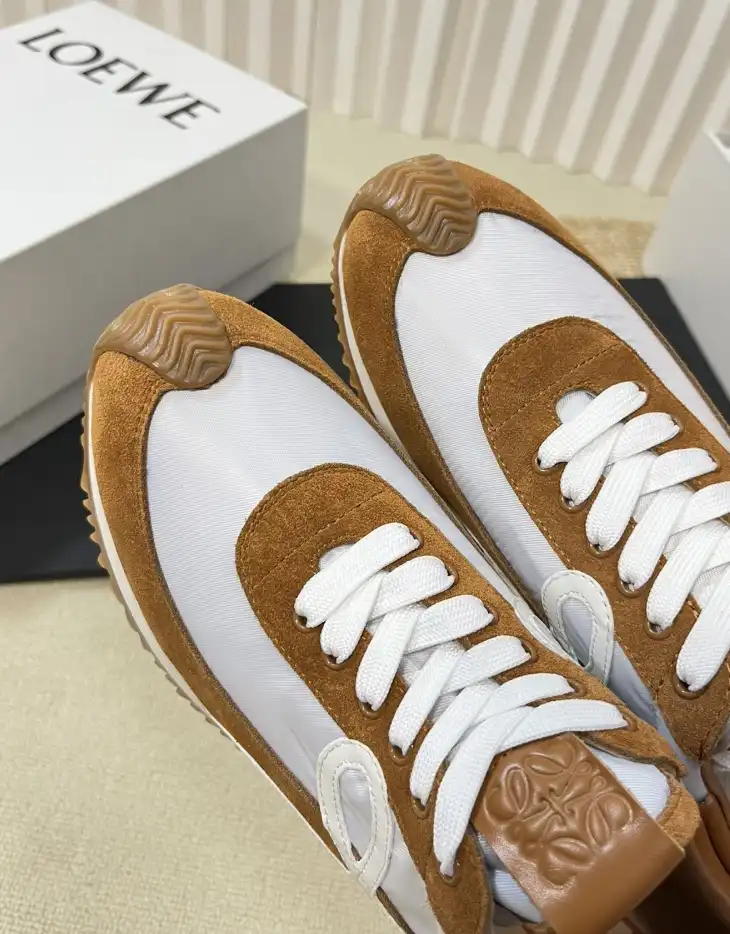 hype Loewe Sneakers