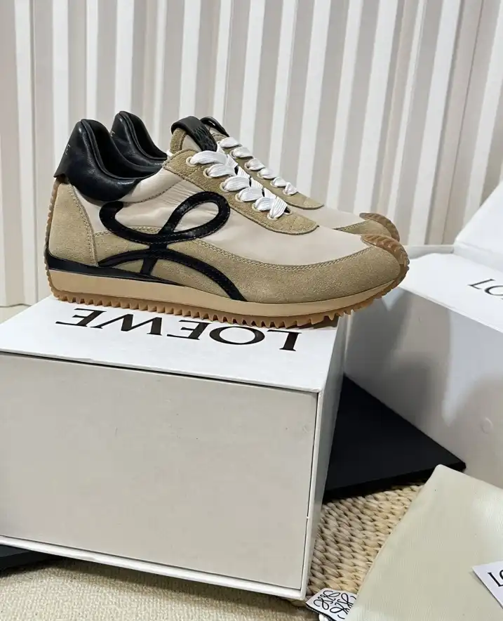 hype Loewe Sneakers