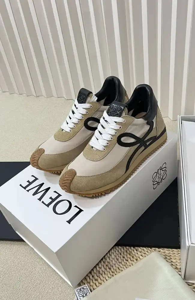 hype Loewe Sneakers