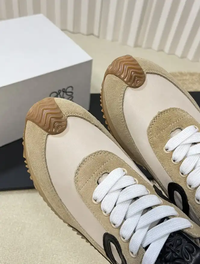 hype Loewe Sneakers