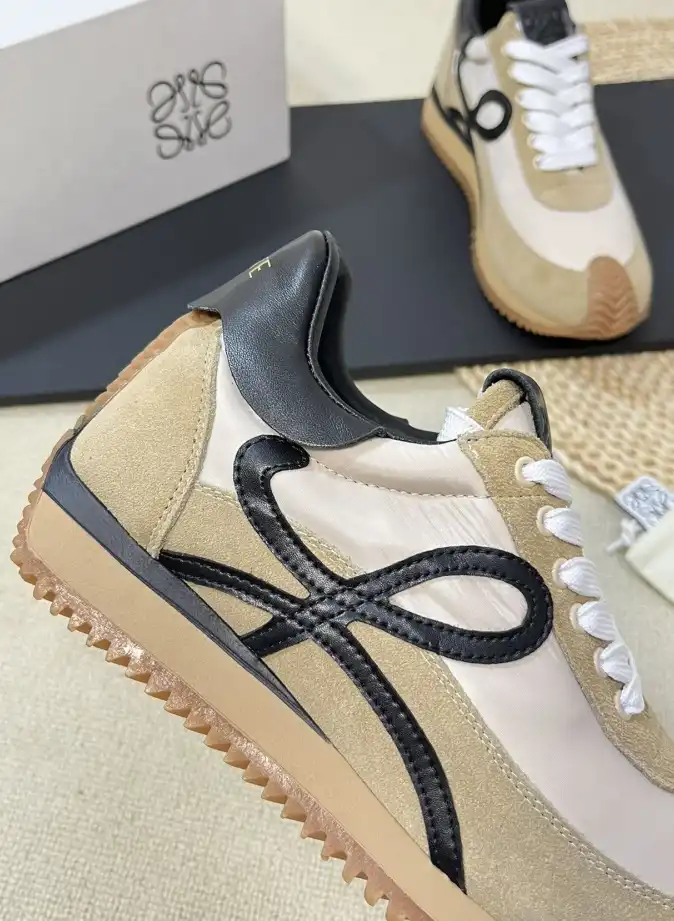 hype Loewe Sneakers