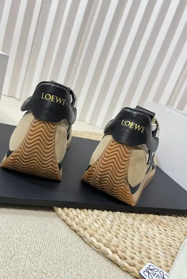 hype Loewe Sneakers