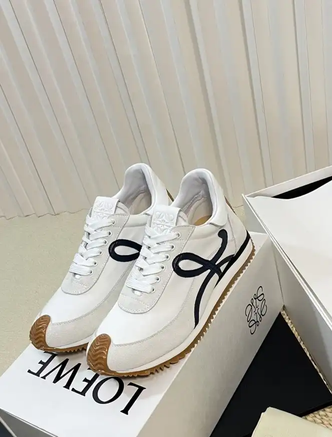 hype Loewe Sneakers