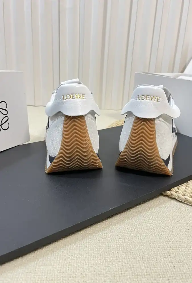 hype Loewe Sneakers