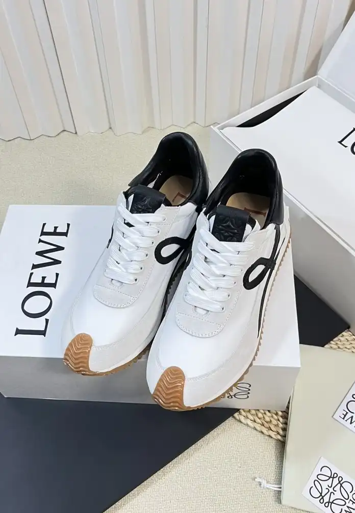 hype Loewe Sneakers