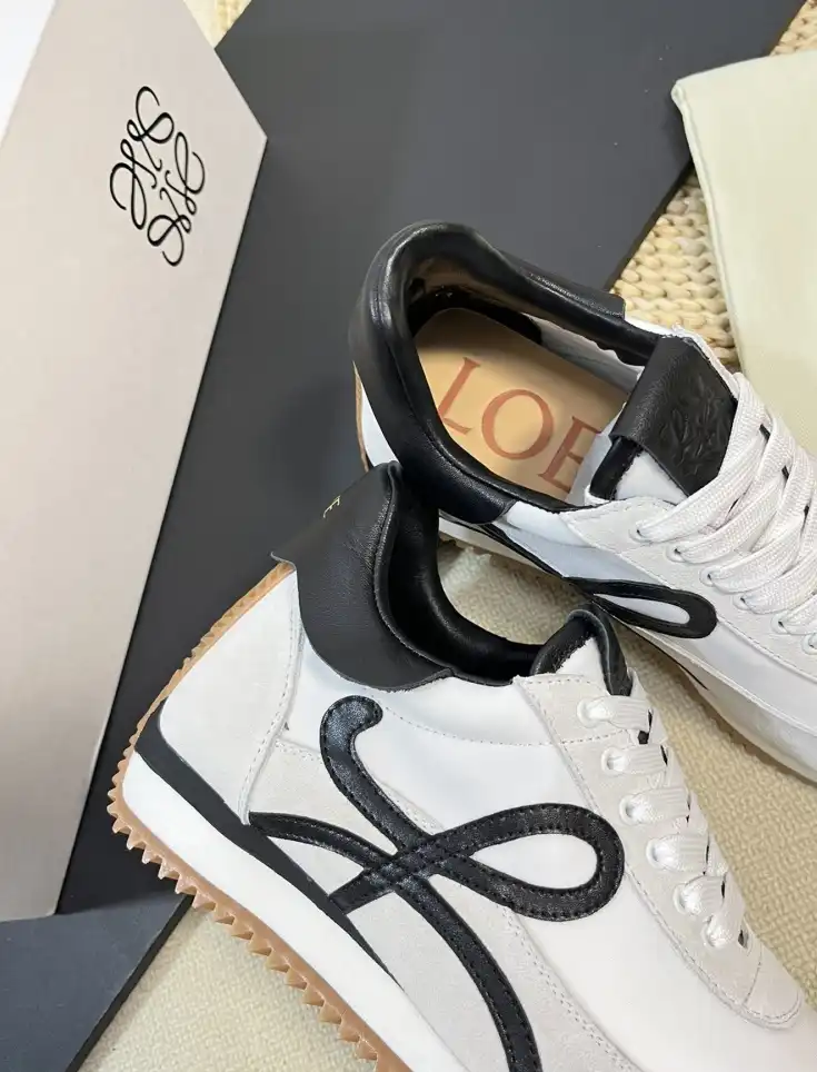 hype Loewe Sneakers