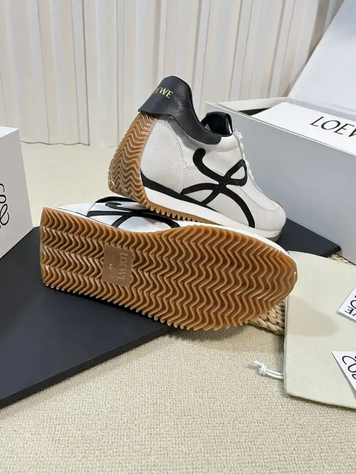 hype Loewe Sneakers