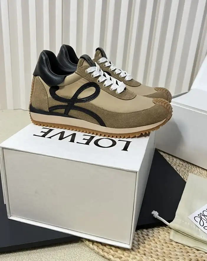 hype Loewe Sneakers