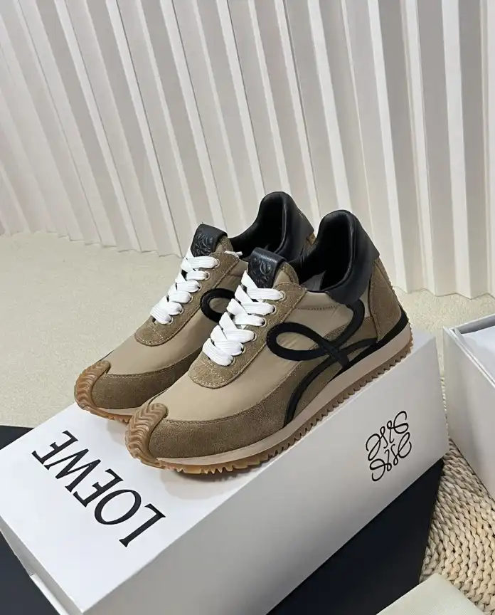 hype Loewe Sneakers