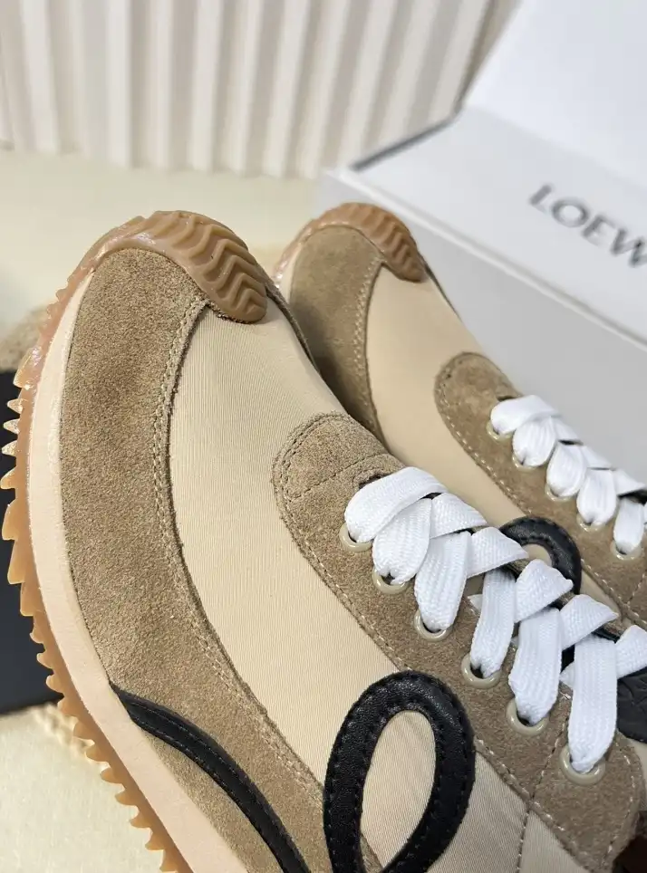 hype Loewe Sneakers