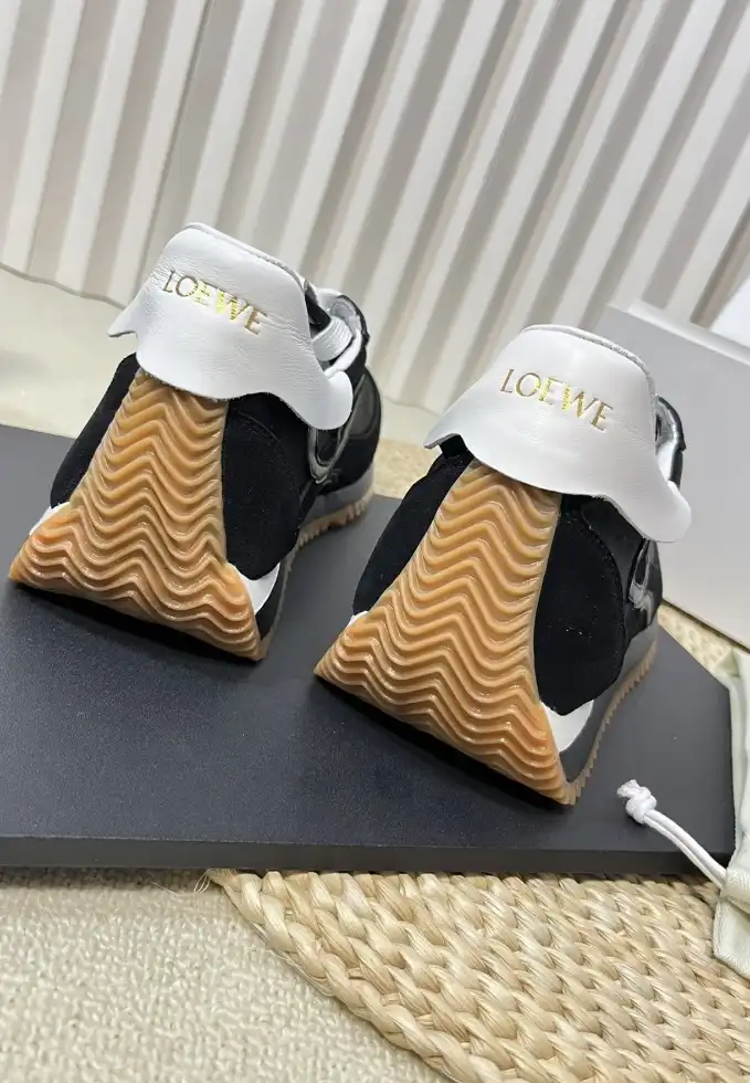 hype Loewe Sneakers