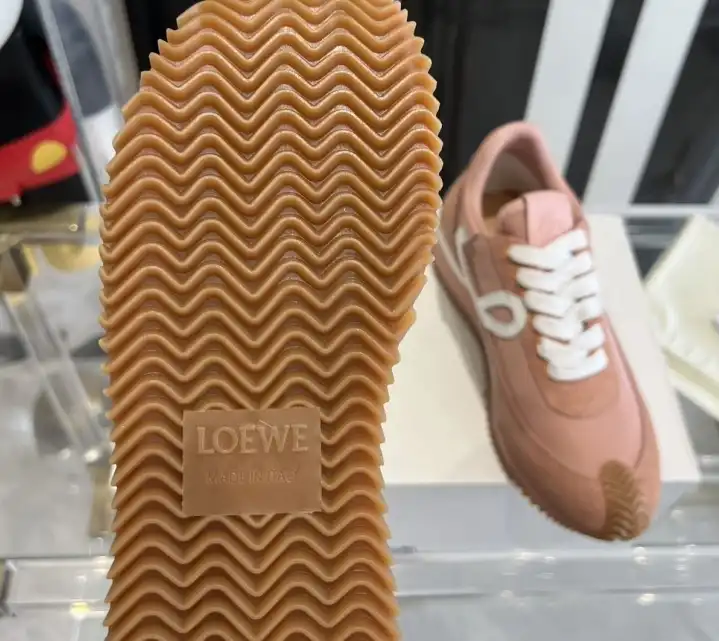 hype Loewe Sneakers