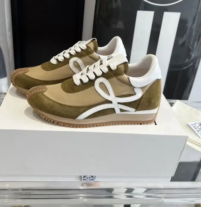 hype Loewe Sneakers