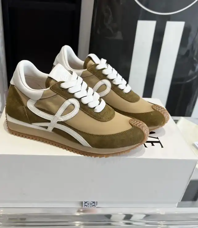 hype Loewe Sneakers