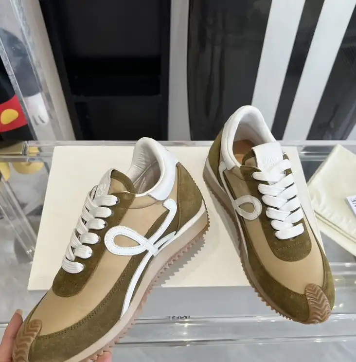 hype Loewe Sneakers