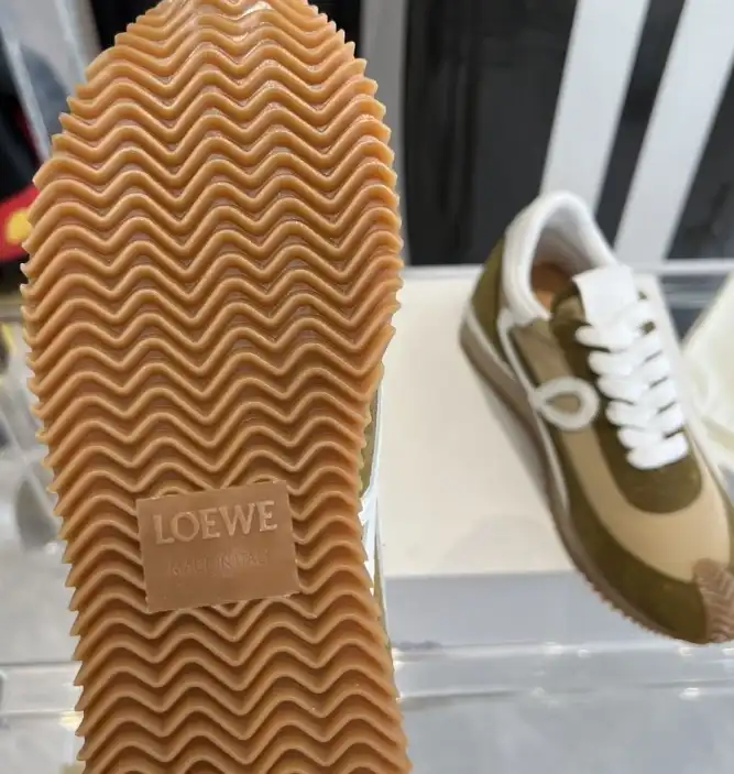 hype Loewe Sneakers