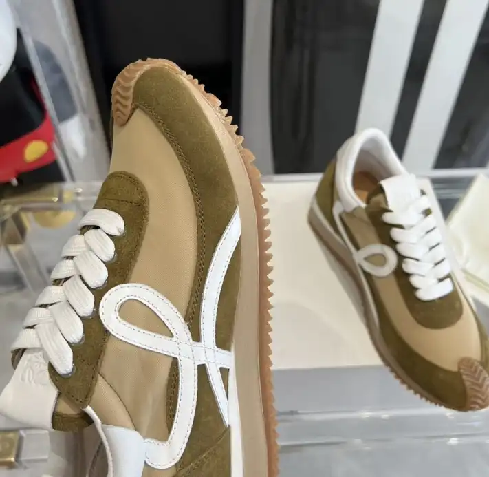 hype Loewe Sneakers