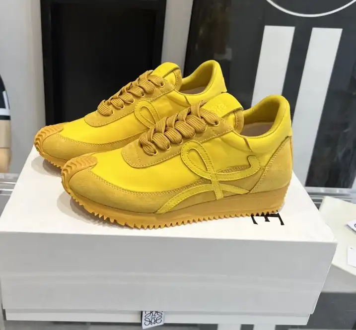 hype Loewe Sneakers