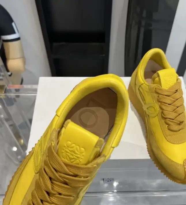 hype Loewe Sneakers