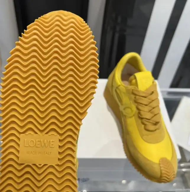 hype Loewe Sneakers