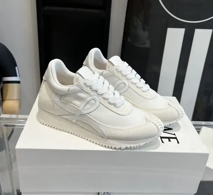 hype Loewe Sneakers